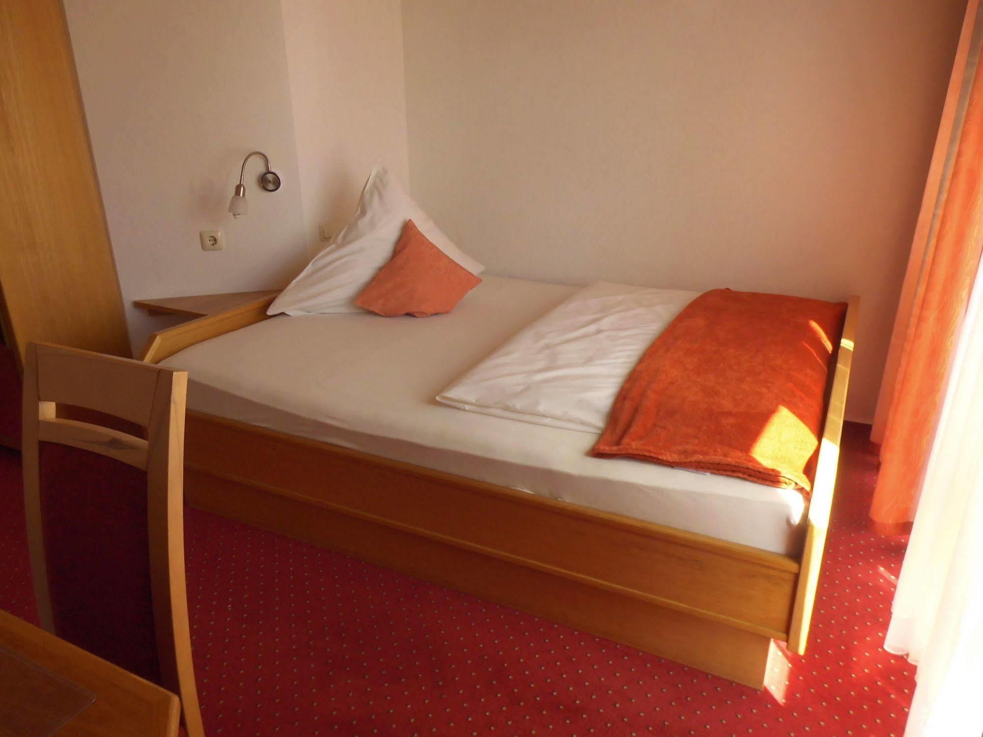 Hotel Schoos Fleringen エクステリア 写真
