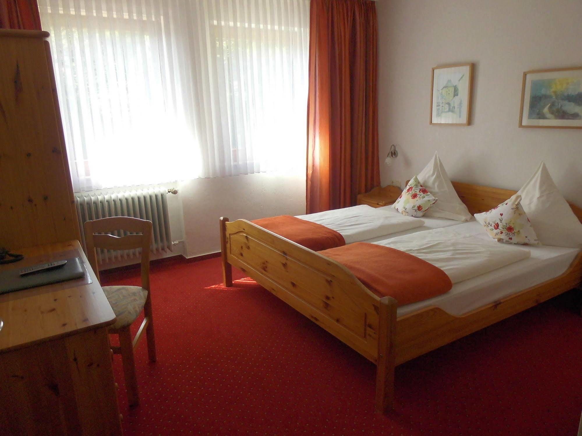 Hotel Schoos Fleringen エクステリア 写真