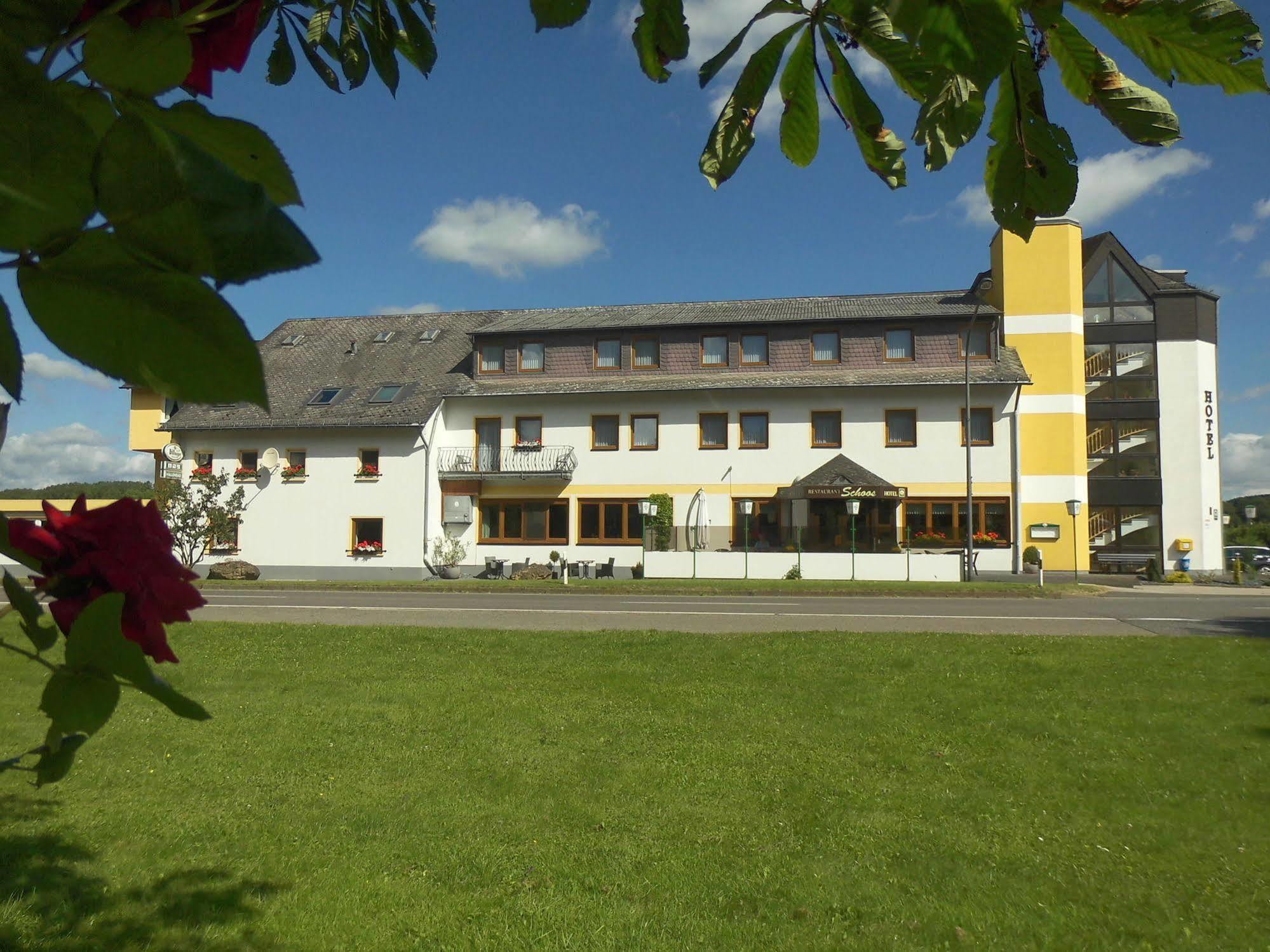 Hotel Schoos Fleringen エクステリア 写真