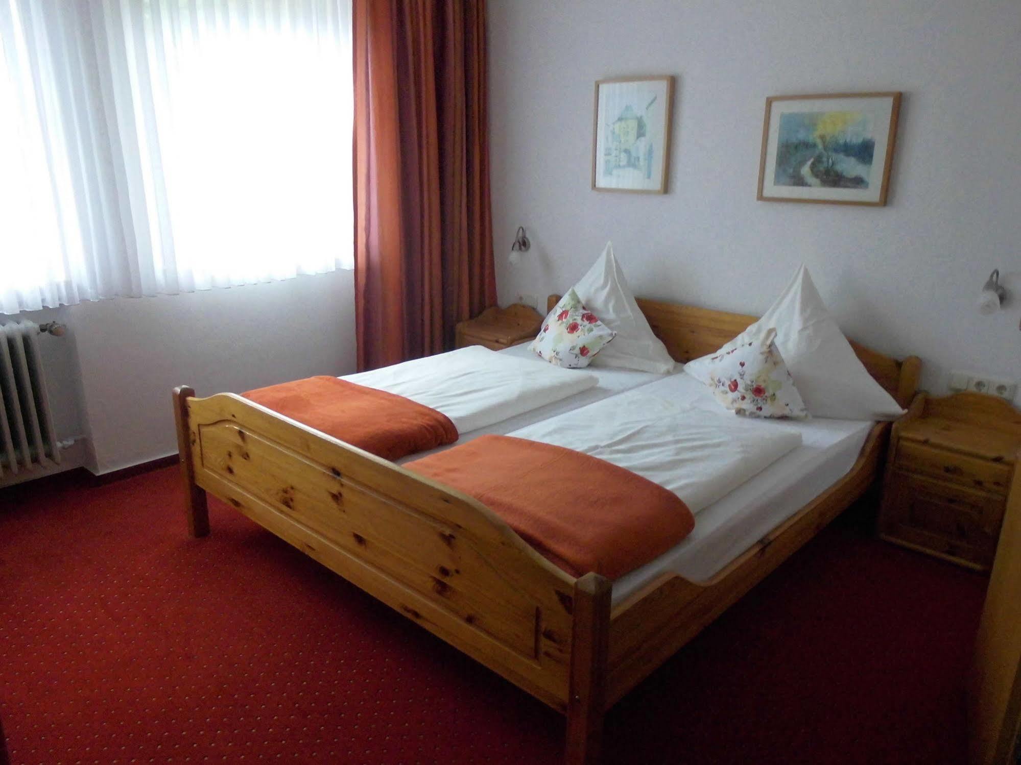 Hotel Schoos Fleringen エクステリア 写真