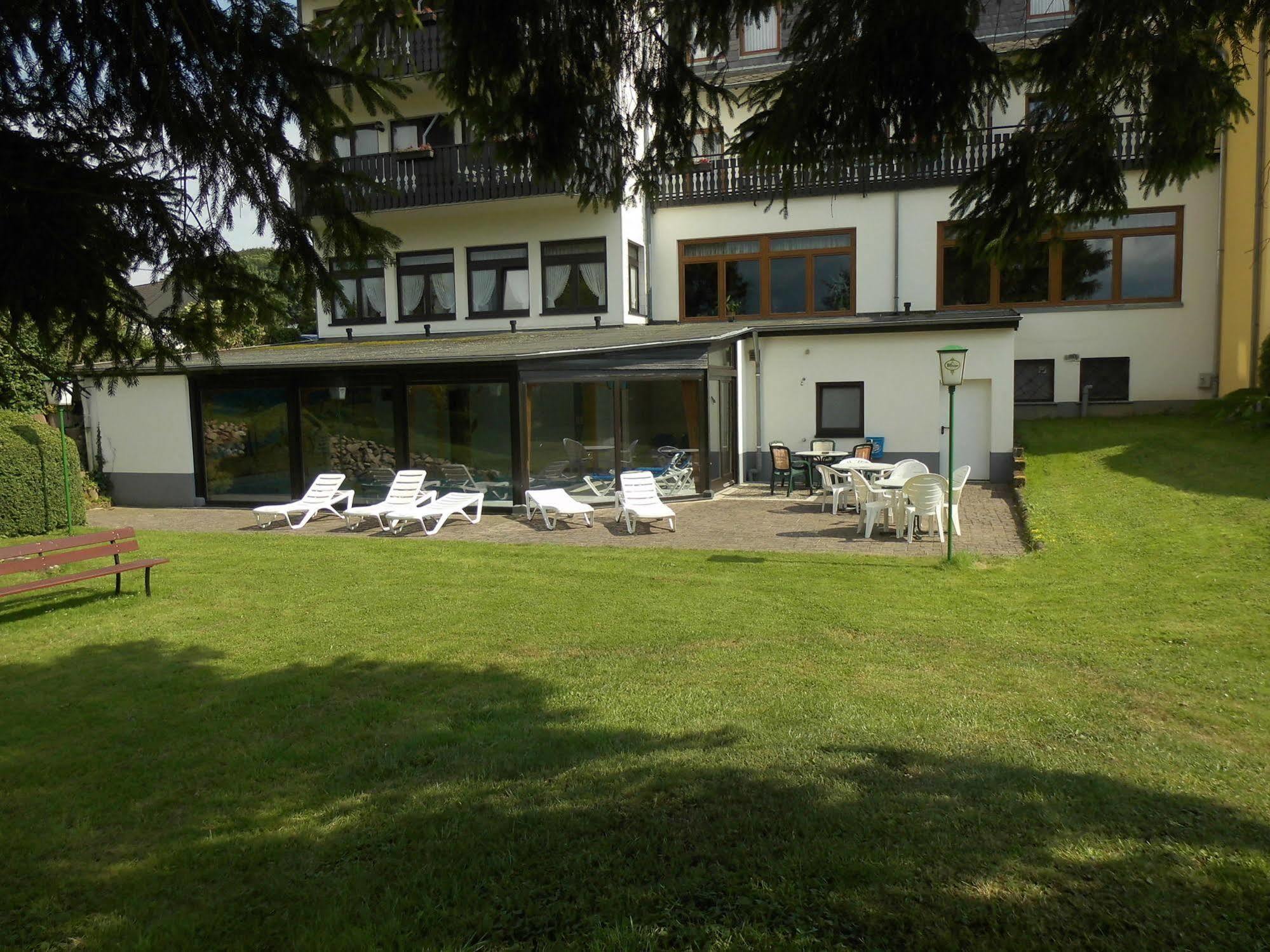 Hotel Schoos Fleringen エクステリア 写真