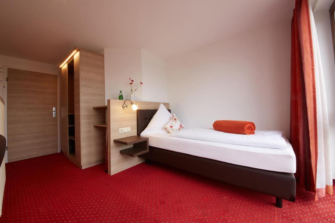 Hotel Schoos Fleringen エクステリア 写真